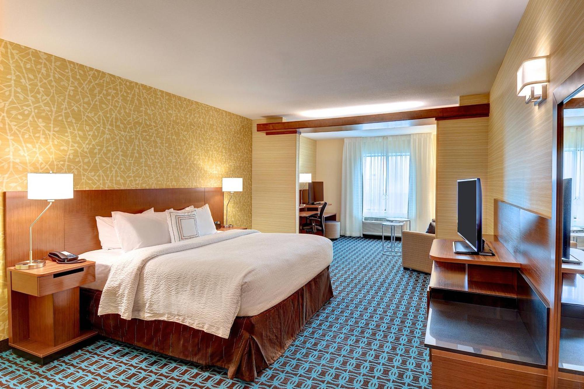 Fairfield & By Marriott Downtown-metrocenter